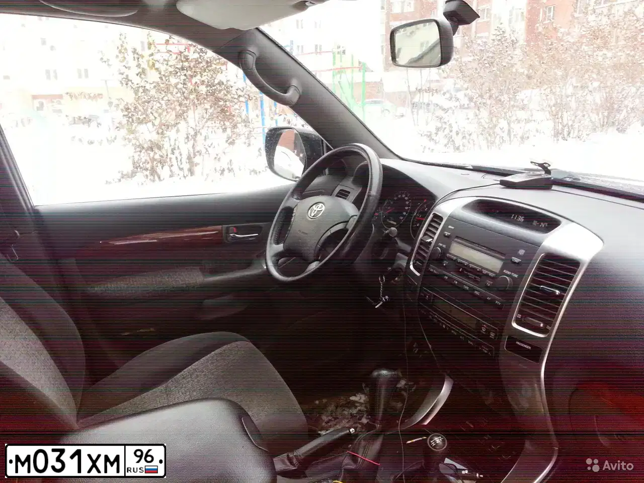 Фото автомобиля TOYOTA LANDCRUISER, 2008 — госномер О704ТХ174. Цвет: ЧЕРНЫЙ