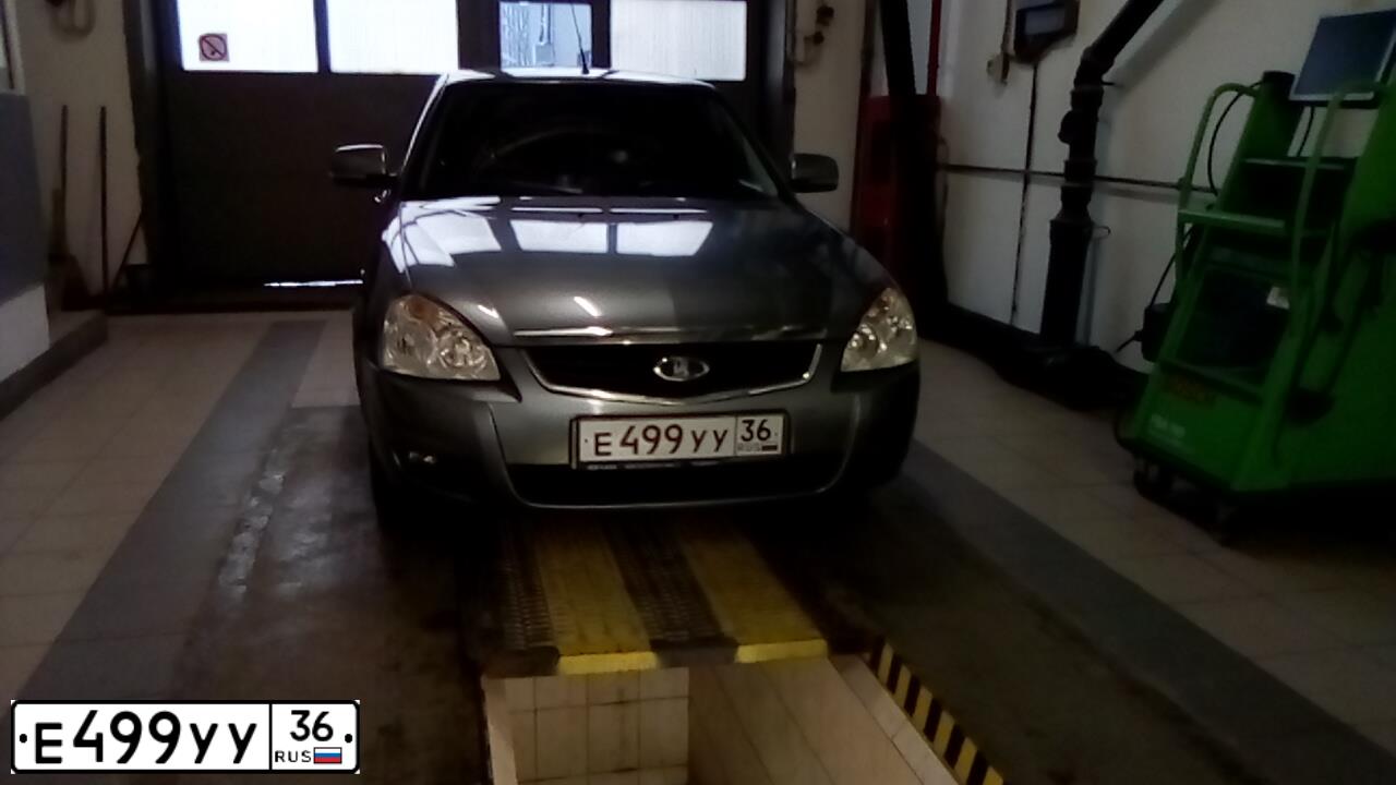 Фото автомобиля LADA 2172 PRIORA, 2012 — госномер Е499УУ36. Цвет: СРЕДНИЙ СЕРО-ЗЕЛЕНЫЙ МЕТ