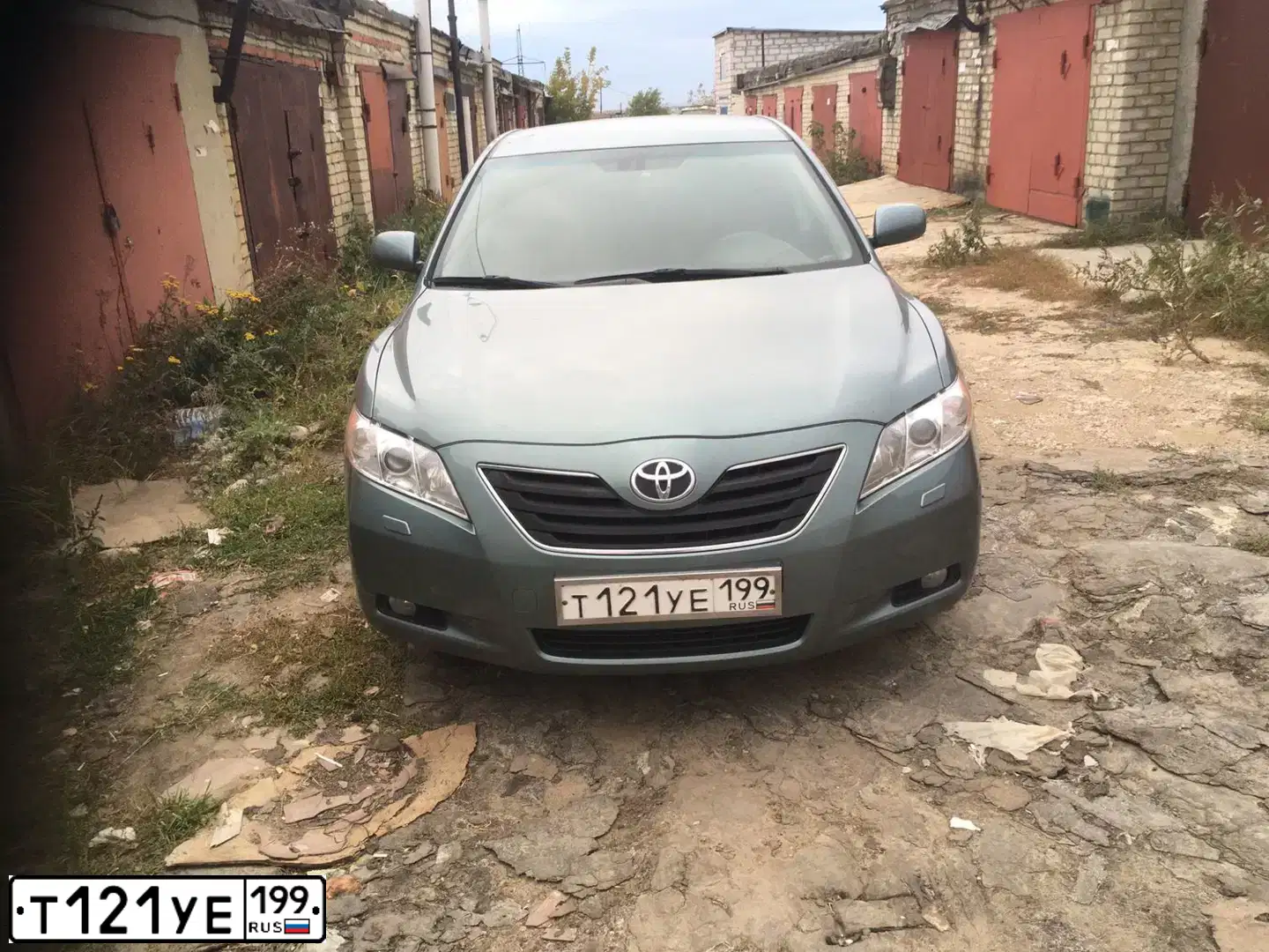 Фото автомобиля TOYOTA CAMRY, 2007 — госномер В553РМ164. Цвет: БИРЮЗОВЫЙ