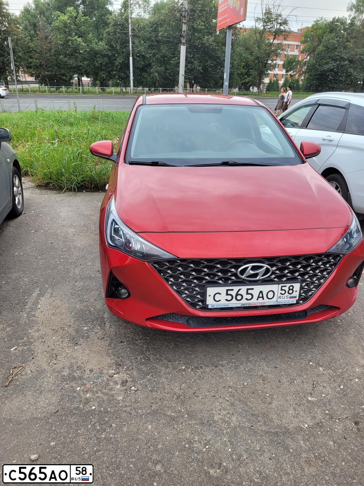 Фото автомобиля HYUNDAI SOLARIS, 2020 — госномер С511ХХ58. Цвет: Красный
