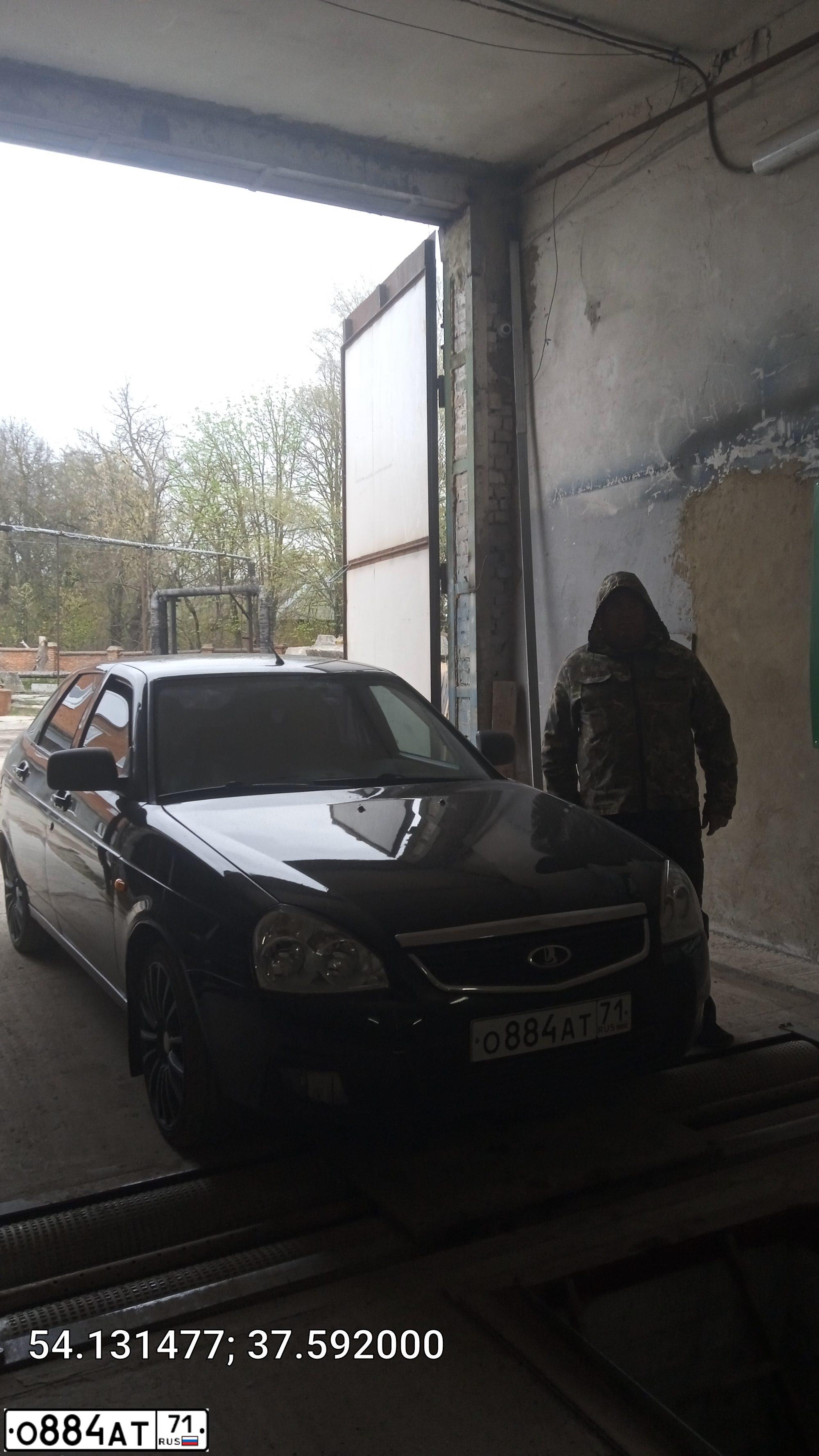 Фото автомобиля LADA 2172 PRIORA, 2013 — госномер У977ЕУ71. Цвет: Сине-Черный