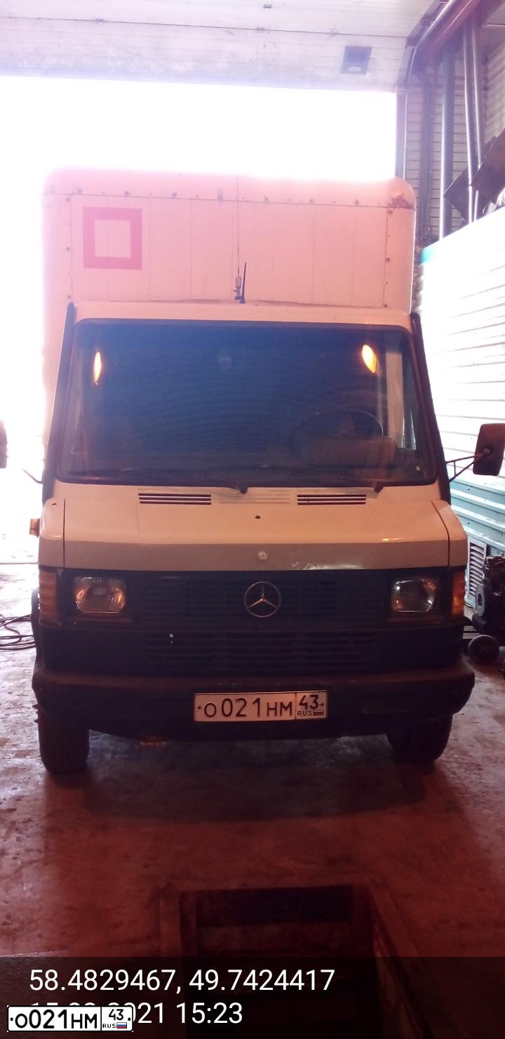 Фото автомобиля MERCEDES SPRINTER, 1994 — госномер О021НМ43. Цвет: БЕЛЫЙ