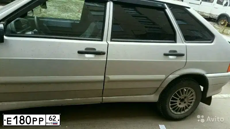 Фото автомобиля LADA 2114 SAMARA, 2008 — госномер Е180РР62. Цвет: СВЕТЛО-СЕРБР МЕТАЛЛ