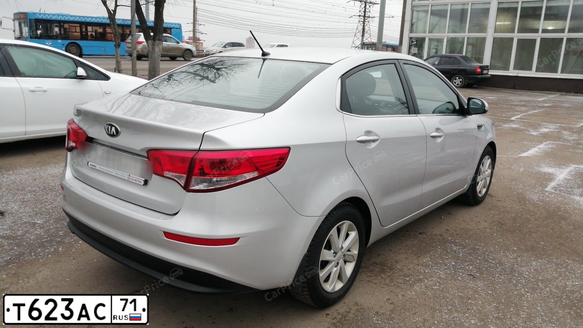 Фото автомобиля KIA RIO, 2016 — госномер О373РН32. Цвет: СЕРЕБРИСТЫЙ