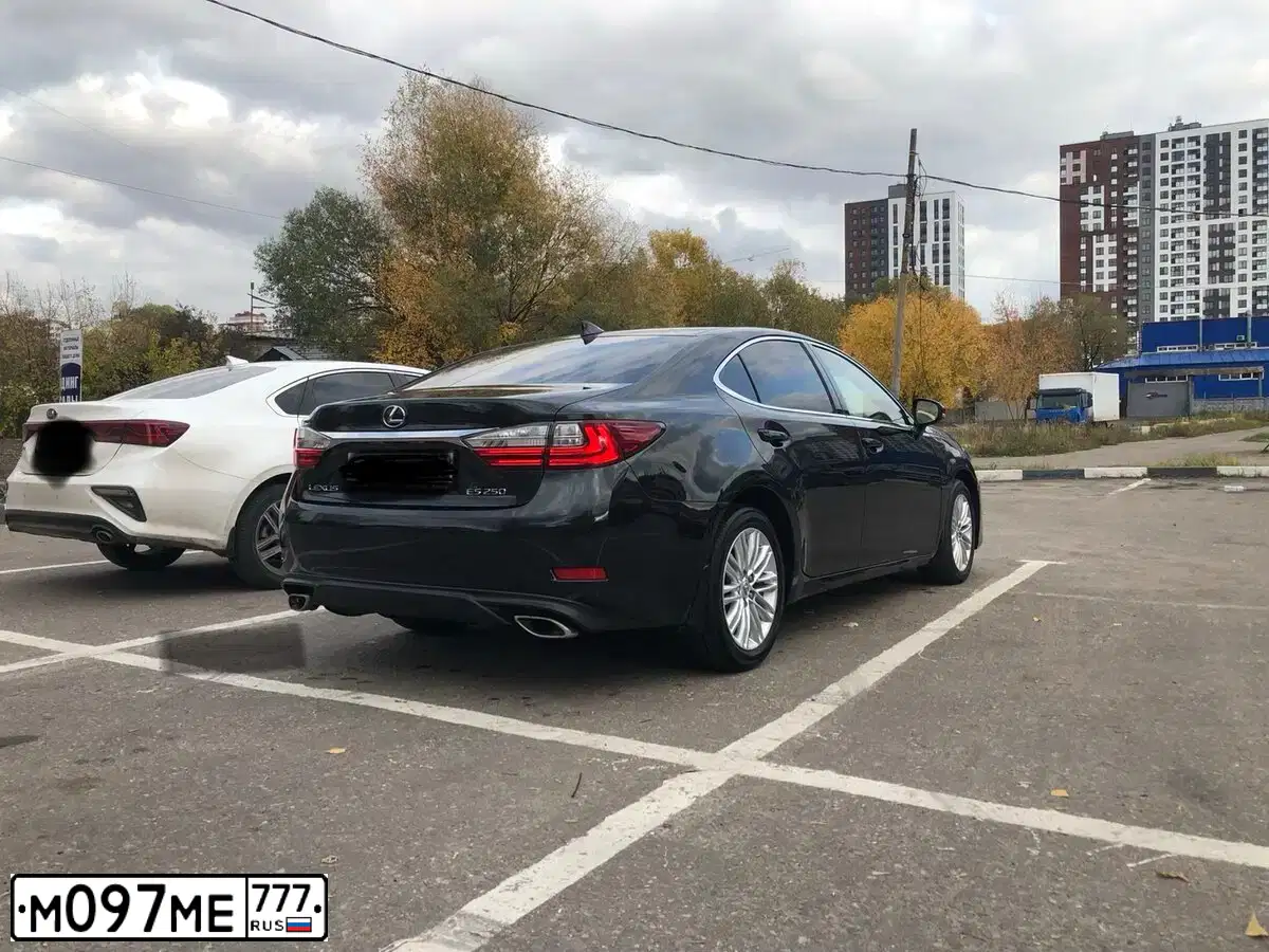 Фото автомобиля LEXUS ES, 2014 — госномер М097МЕ777. Цвет: ЧЕРНЫЙ