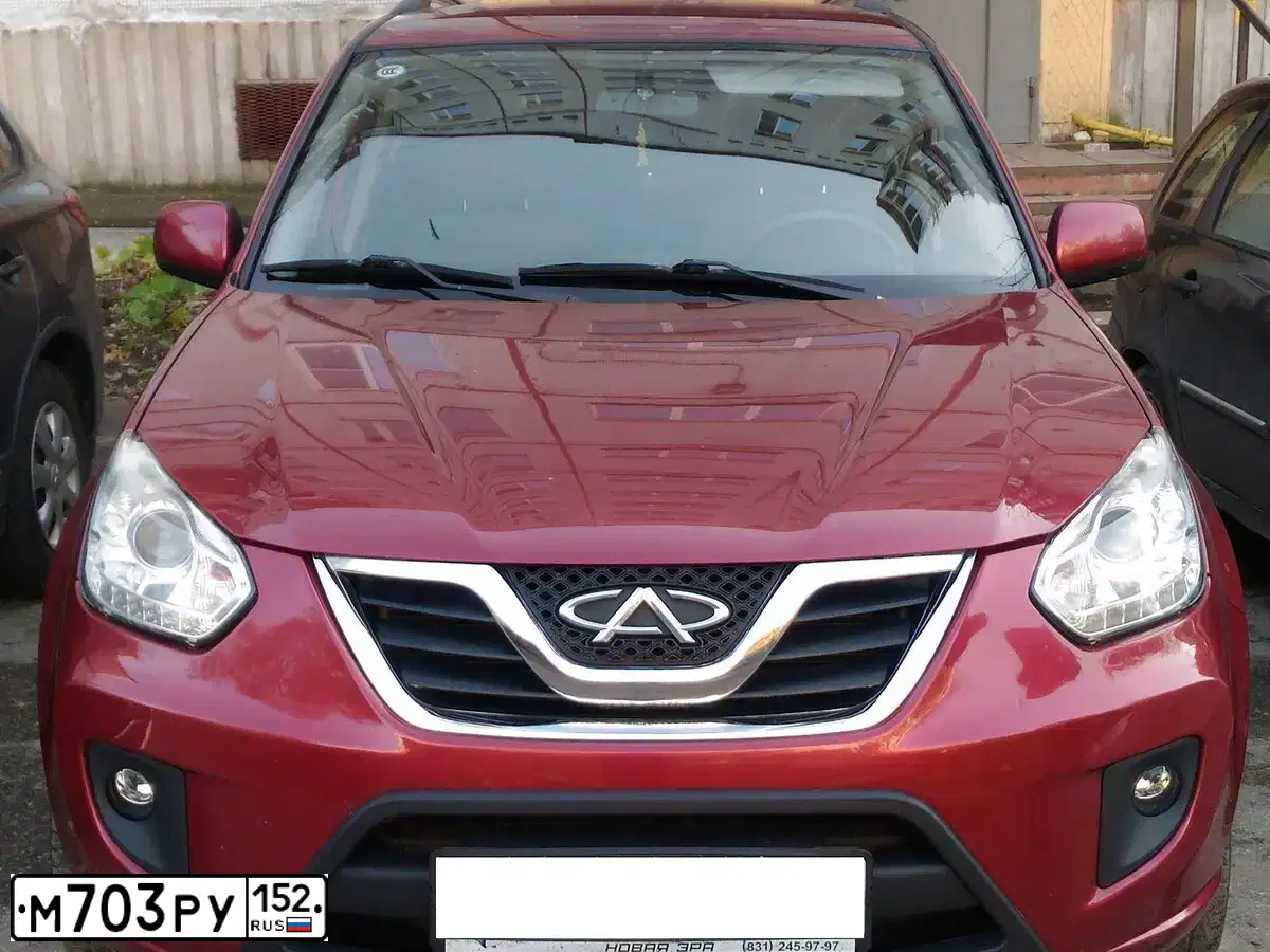 Фото автомобиля CHERY TIGGO, 2013 — госномер К589УР13. Цвет: Красный