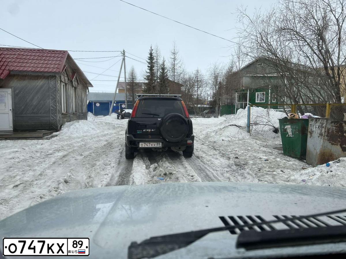Фото автомобиля HONDA CR-V, 1999 — госномер О747КХ89. Цвет: ЧЕРНЫЙ