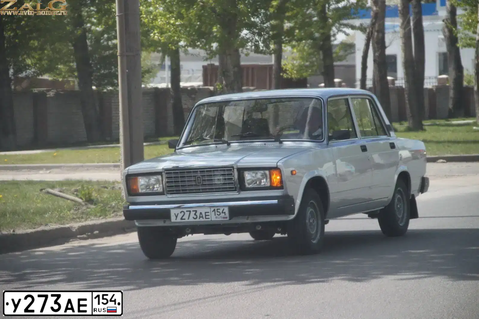 Фото автомобиля LADA 2107 LADA, 2011 — госномер С871МС142. Цвет: СВЕТЛО-СЕРЕБРИСТЫЙ МЕТАЛЛ