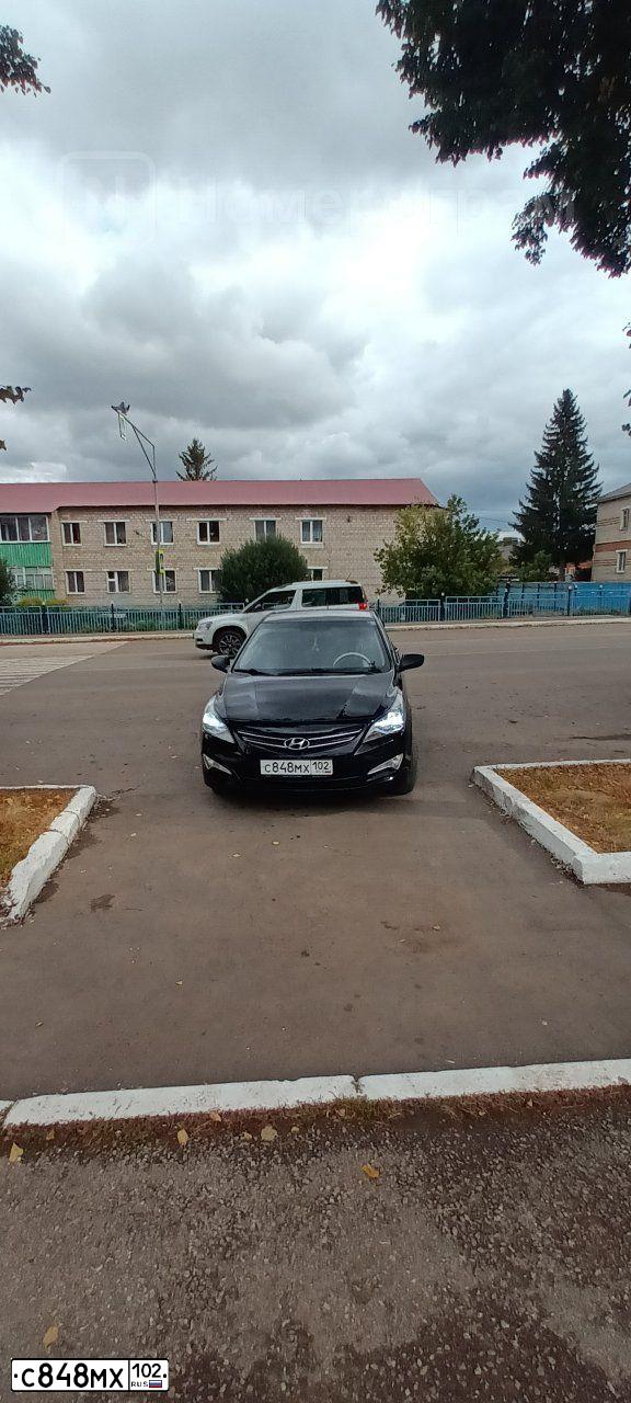 Фото автомобиля HYUNDAI SOLARIS, 2015 — госномер С848МХ102. Цвет: ЧЕРНЫЙ