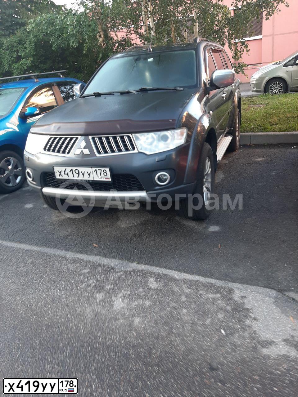 Фото автомобиля MITSUBISHI PAJERO SPORT, 2011 — госномер Х419УУ178. Цвет: СЕРЫЙ