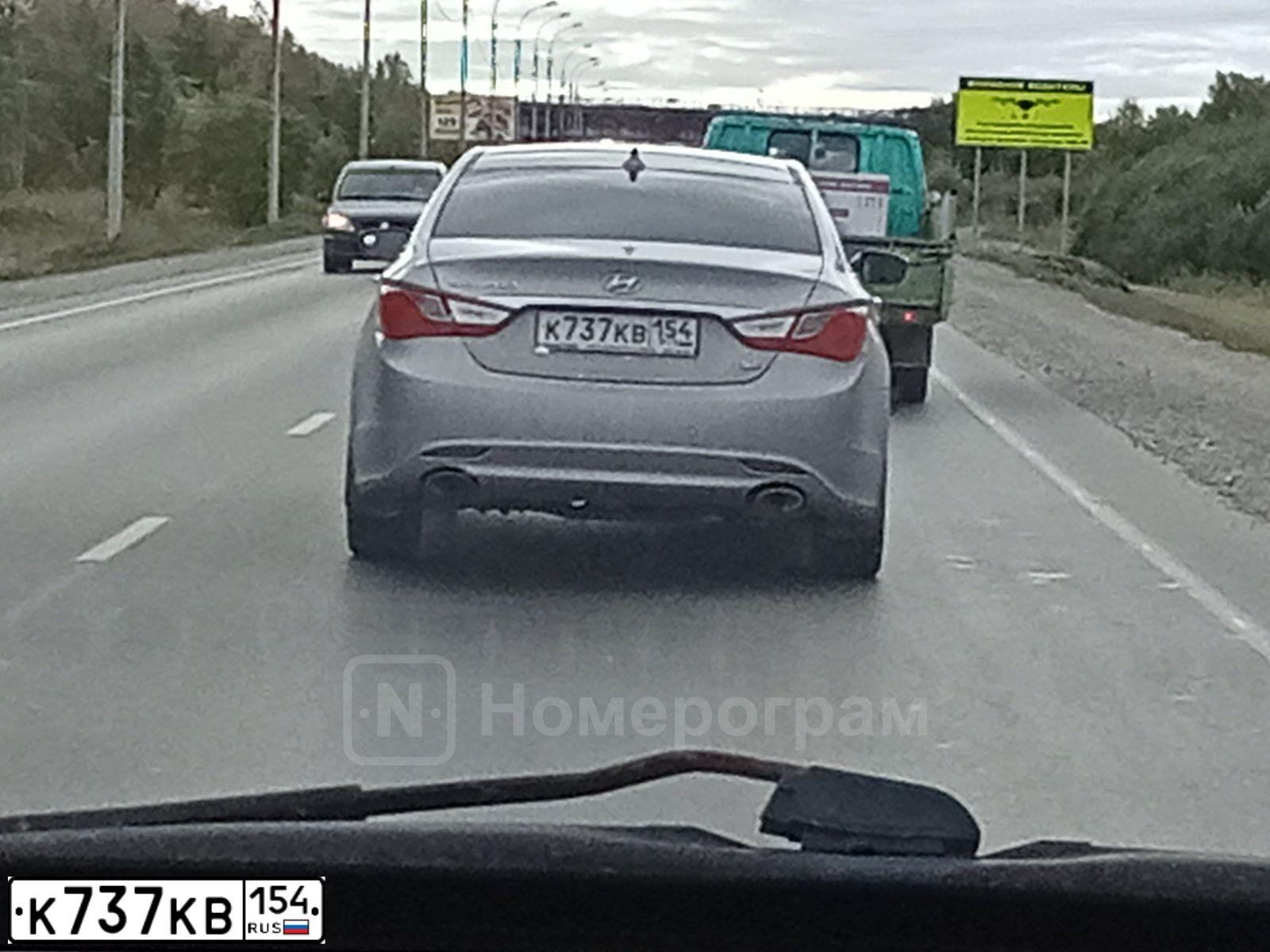 Фото автомобиля HYUNDAI SONATA, 2010 — госномер К737КВ154. Цвет: синий