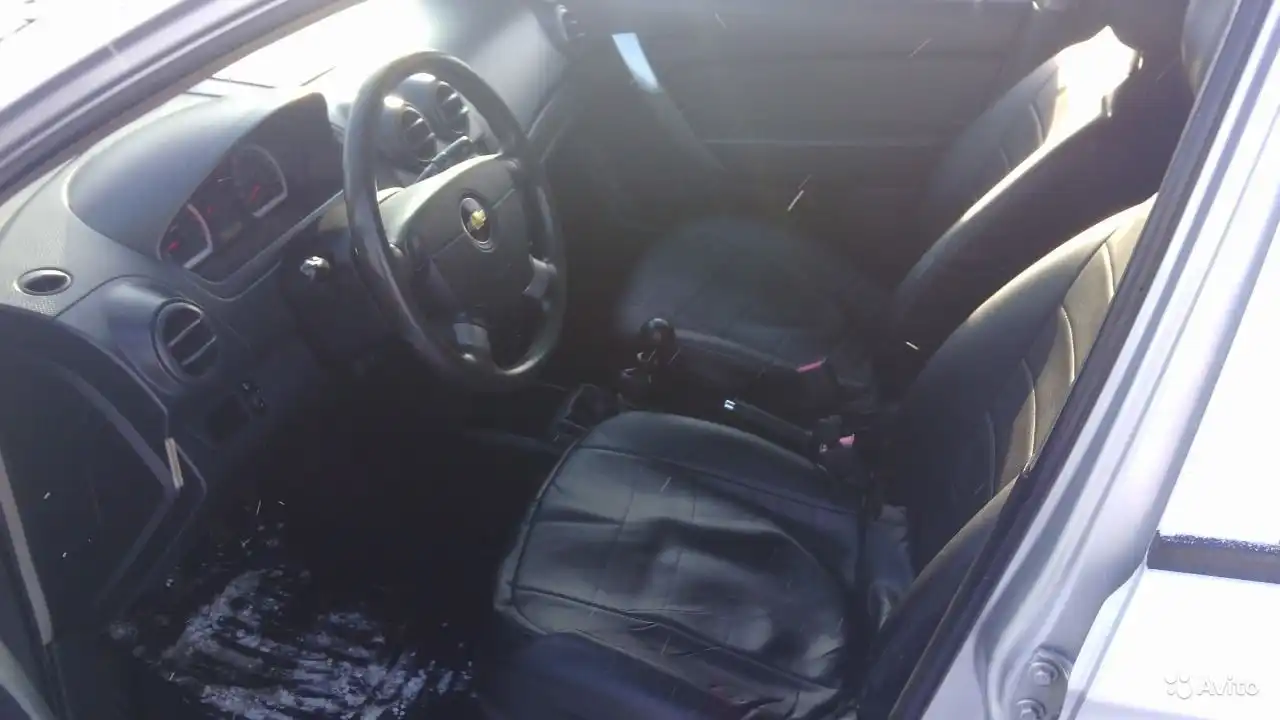 Фото автомобиля CHEVROLET AVEO, 2008 — госномер О565АУ32. Цвет: СЕРЫЙ