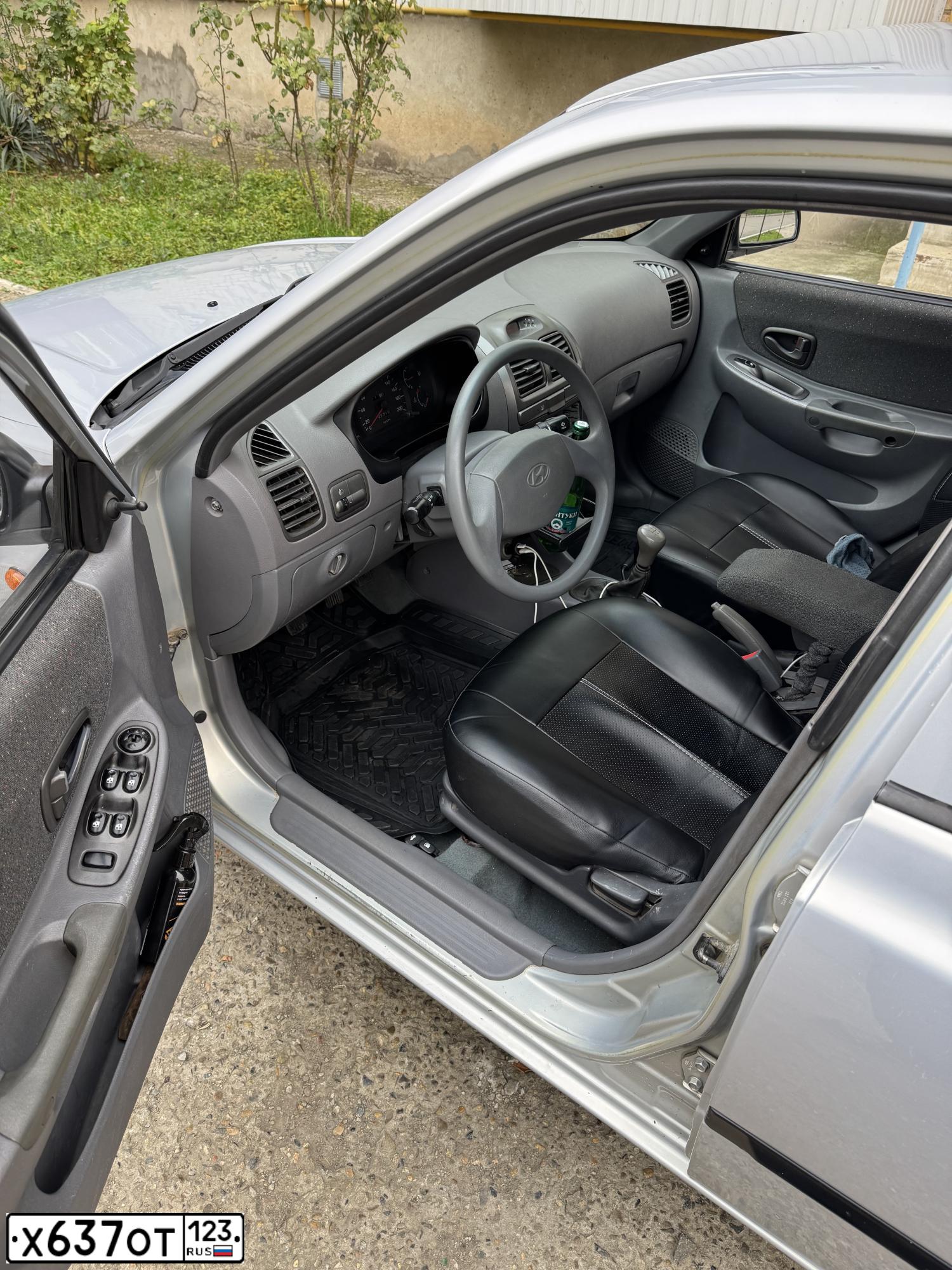 Фото автомобиля TAGAZ Z ACCENT, 2011 — госномер Н206ОУ123. Цвет: СЕРЕБРИСТЫЙ