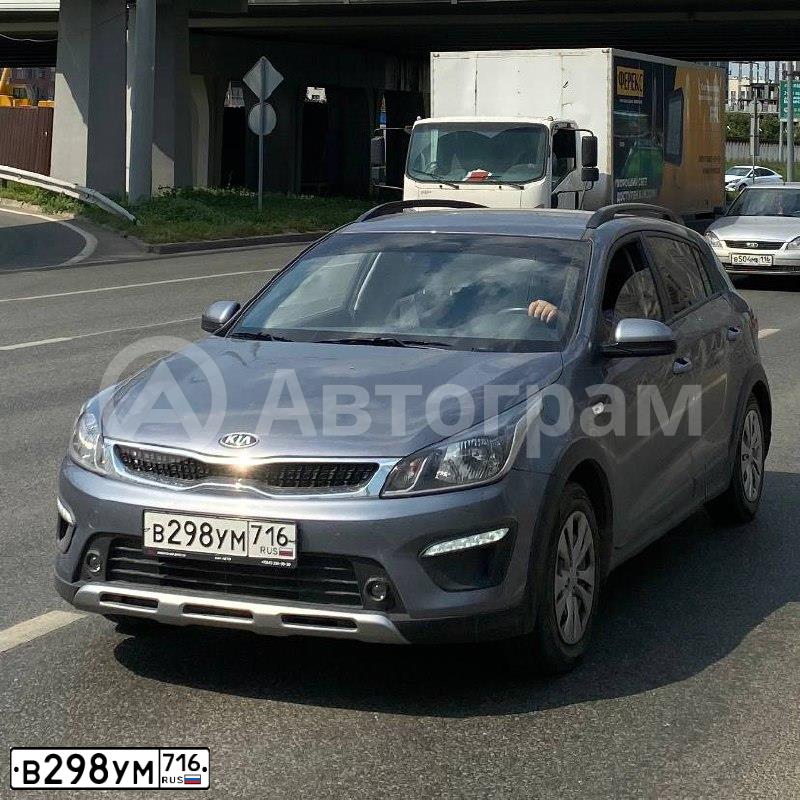 Фото автомобиля KIA RIO, 2019 — госномер В298УМ716. Цвет: Серый