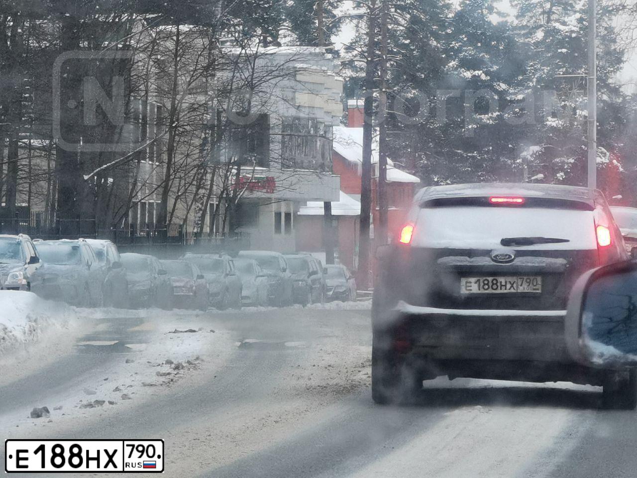 Фото автомобиля FORD FOCUS, 2003 — госномер Е188НХ790