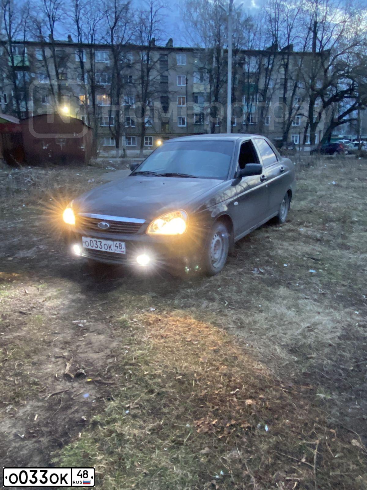 Фото автомобиля LADA 2170 PRIORA, 2008 — госномер О033ОК48. Цвет: Темно-зеленый