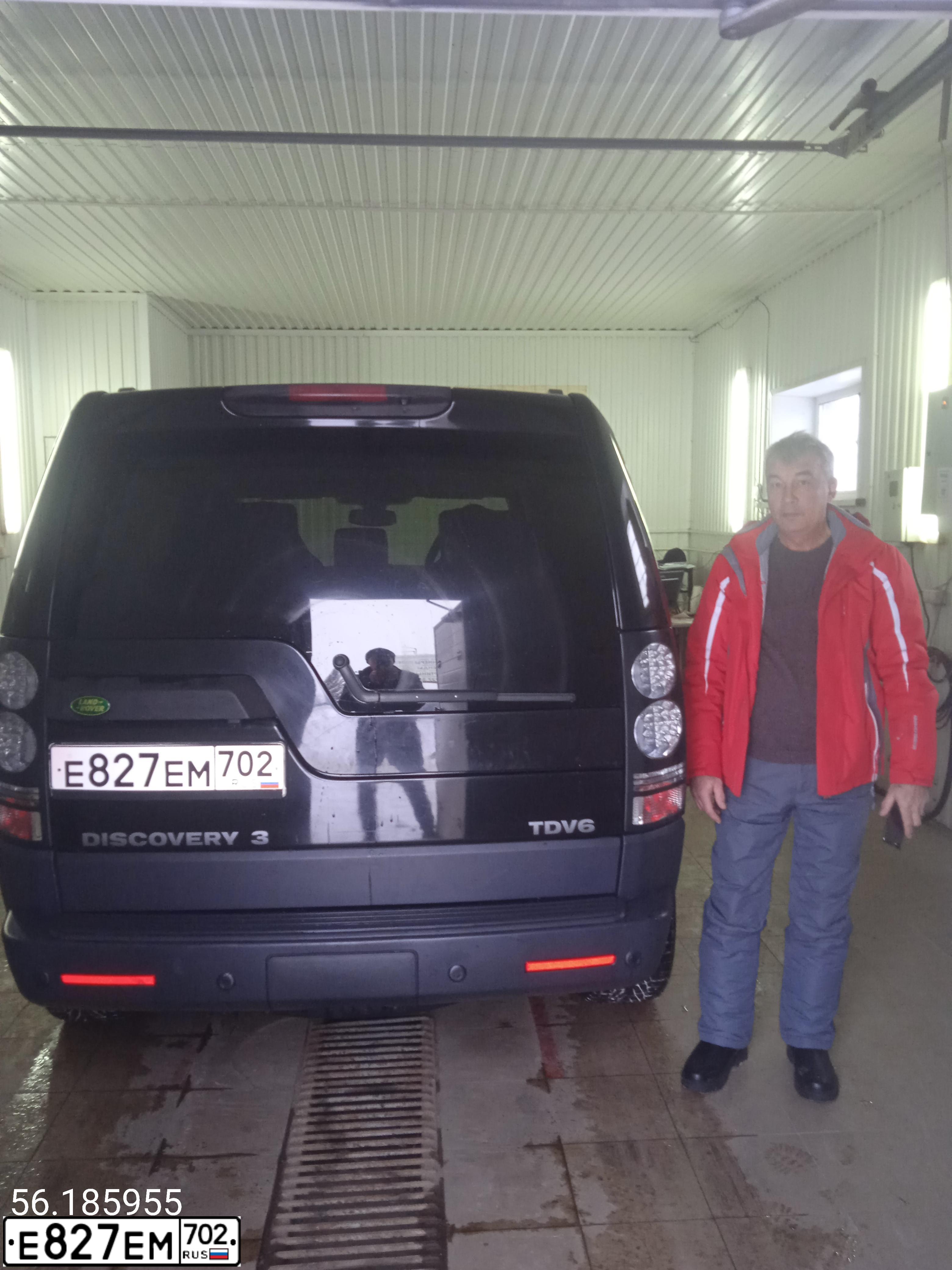 Фото автомобиля LAND ROVER DISCOVERY, 2006 — госномер К817ЕВ774. Цвет: ЧЕРНЫЙ