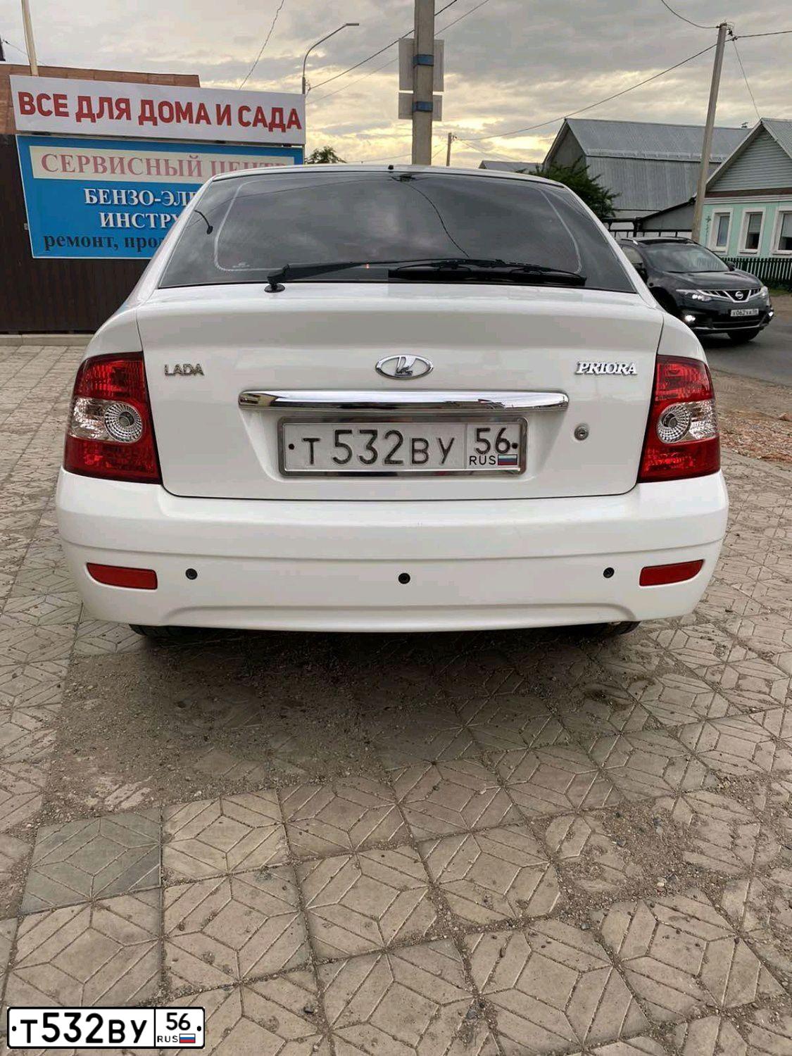 Фото автомобиля LADA 2172 PRIORA, 2011 — госномер Т532ВУ56. Цвет: Белый