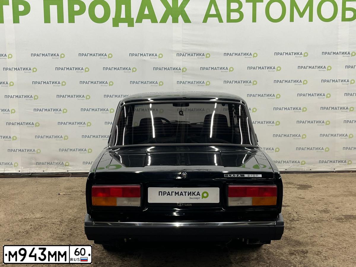 Фото автомобиля LADA 2107, 2010 — госномер М943ММ60. Цвет: Сине-Черный