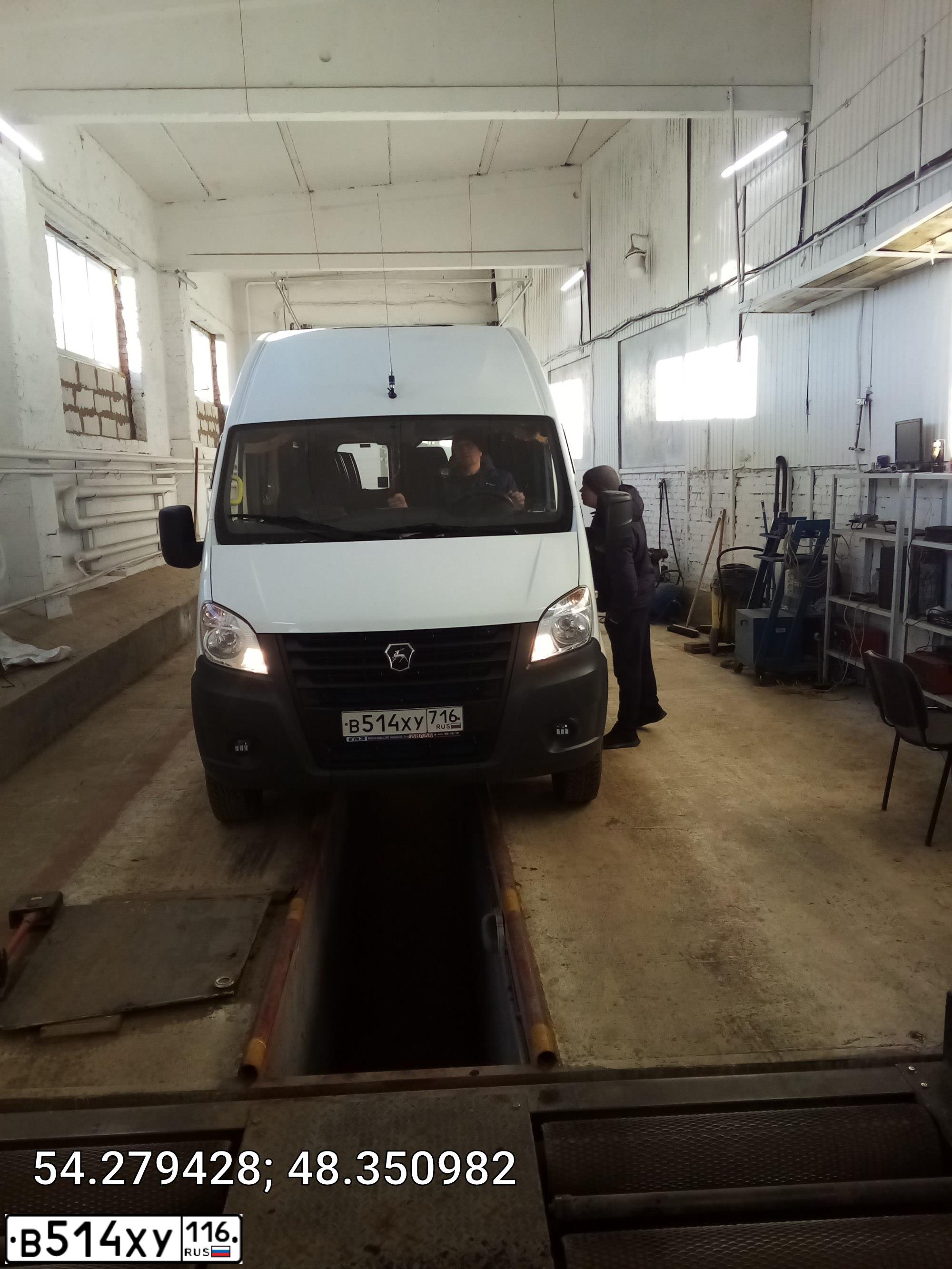 Фото автомобиля LADA 1118 KALINA, 2006 — госномер А430ТТ702. Цвет: ЯРКО-СИНИЙ