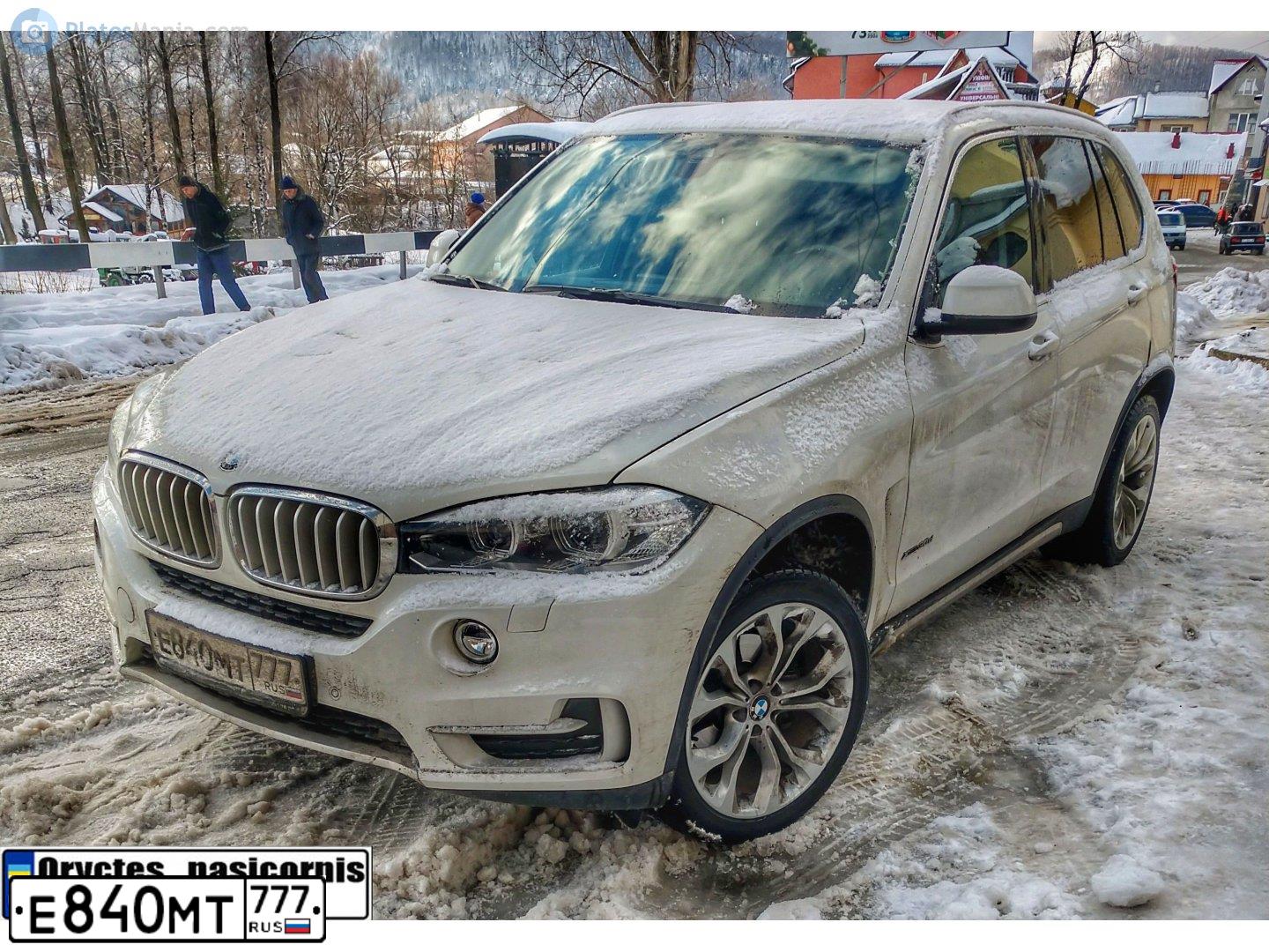 Фото автомобиля BMW X5, 2013 — госномер Е840МТ777. Цвет: Белый