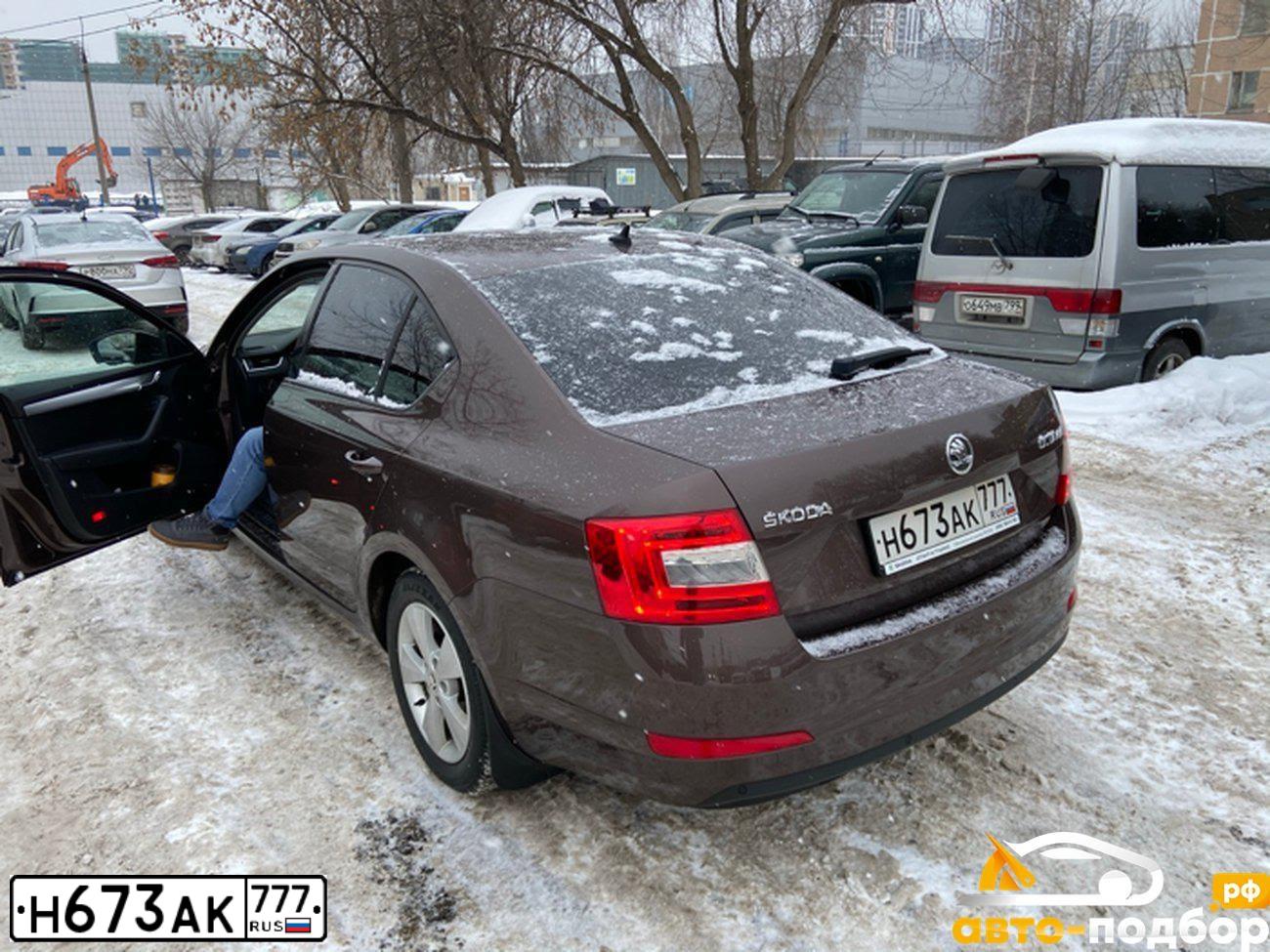Фото автомобиля SKODA OCTAVIA, 2013 — госномер К235ТУ62. Цвет: Коричневый