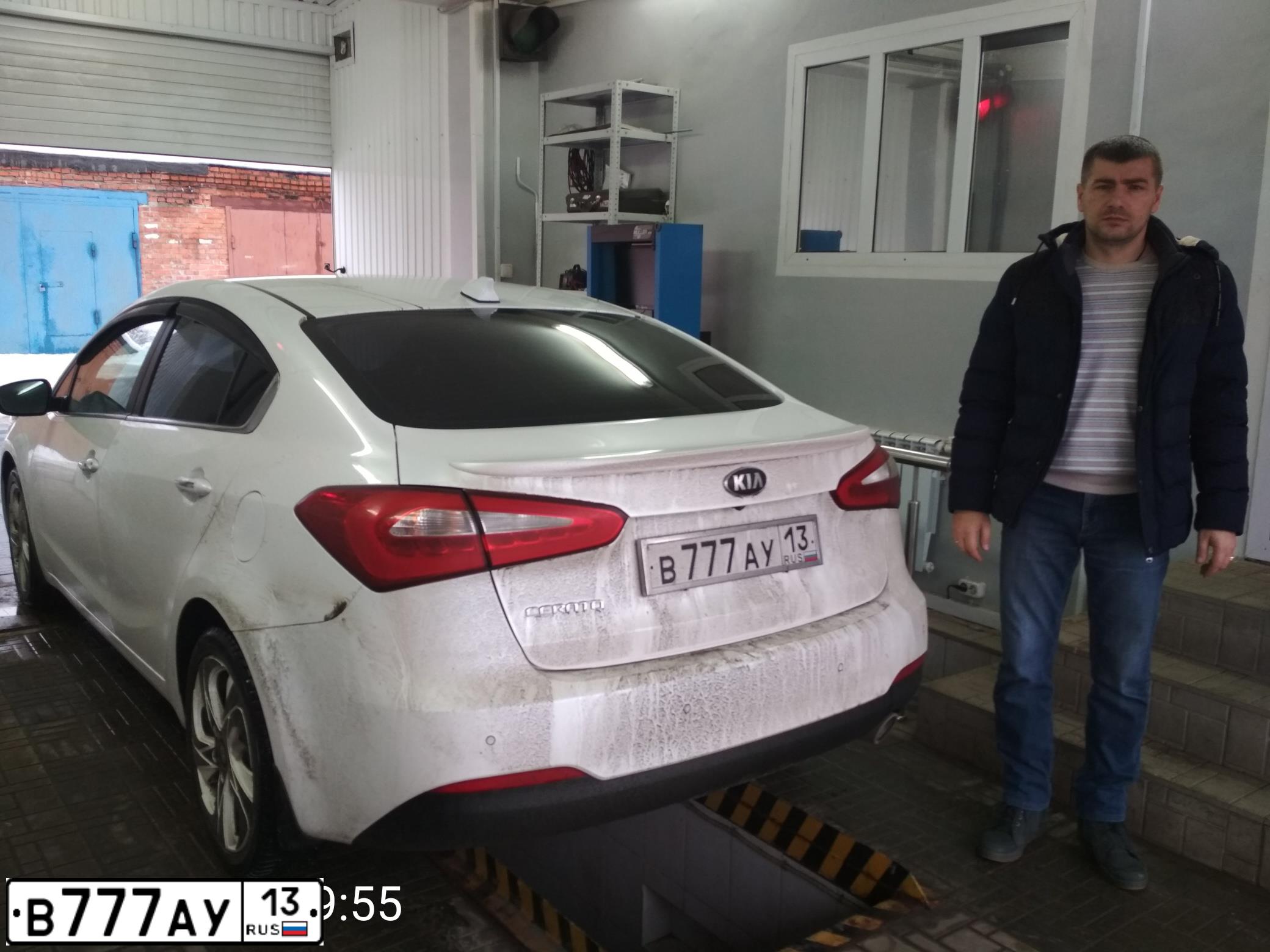Фото автомобиля TOYOTA COROLLA, 2004 — госномер Е493АН13. Цвет: ТЕМНО-СИНИЙ