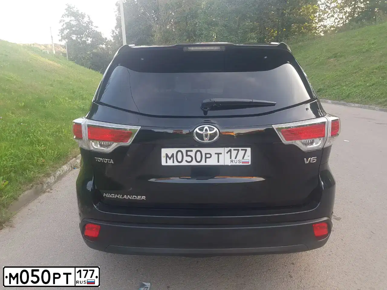 Фото автомобиля BMW X7 XDRIVE30D, 2021 — госномер Т103УЕ799. Цвет: ЧЕРНЫЙ