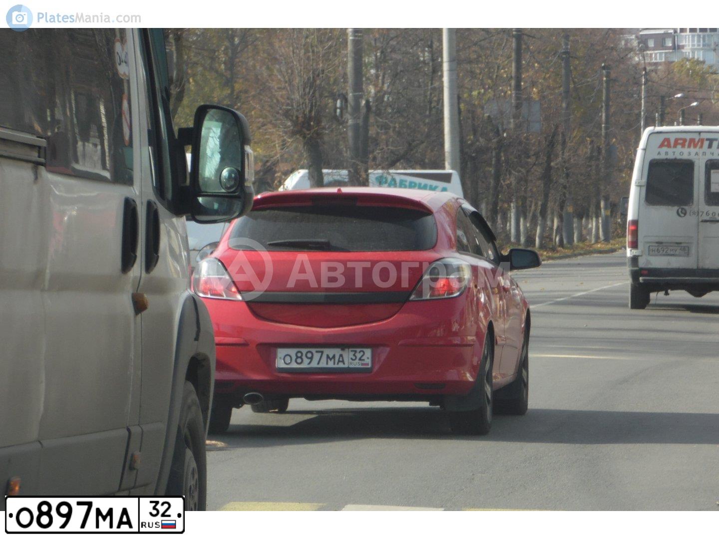 Фото автомобиля ОПЕЛЬ АСТРА, 2007 — госномер Р659ОВ67. Цвет: Красный