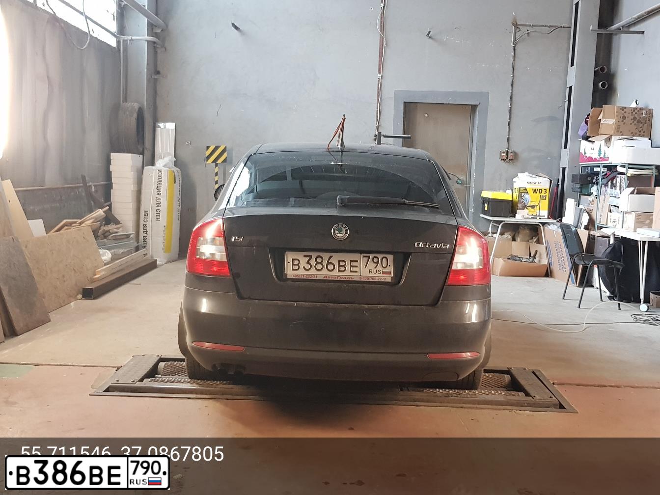 Фото автомобиля SKODA OCTAVIA, 2013 — госномер В386ВЕ790. Цвет: ЧЕРНЫЙ