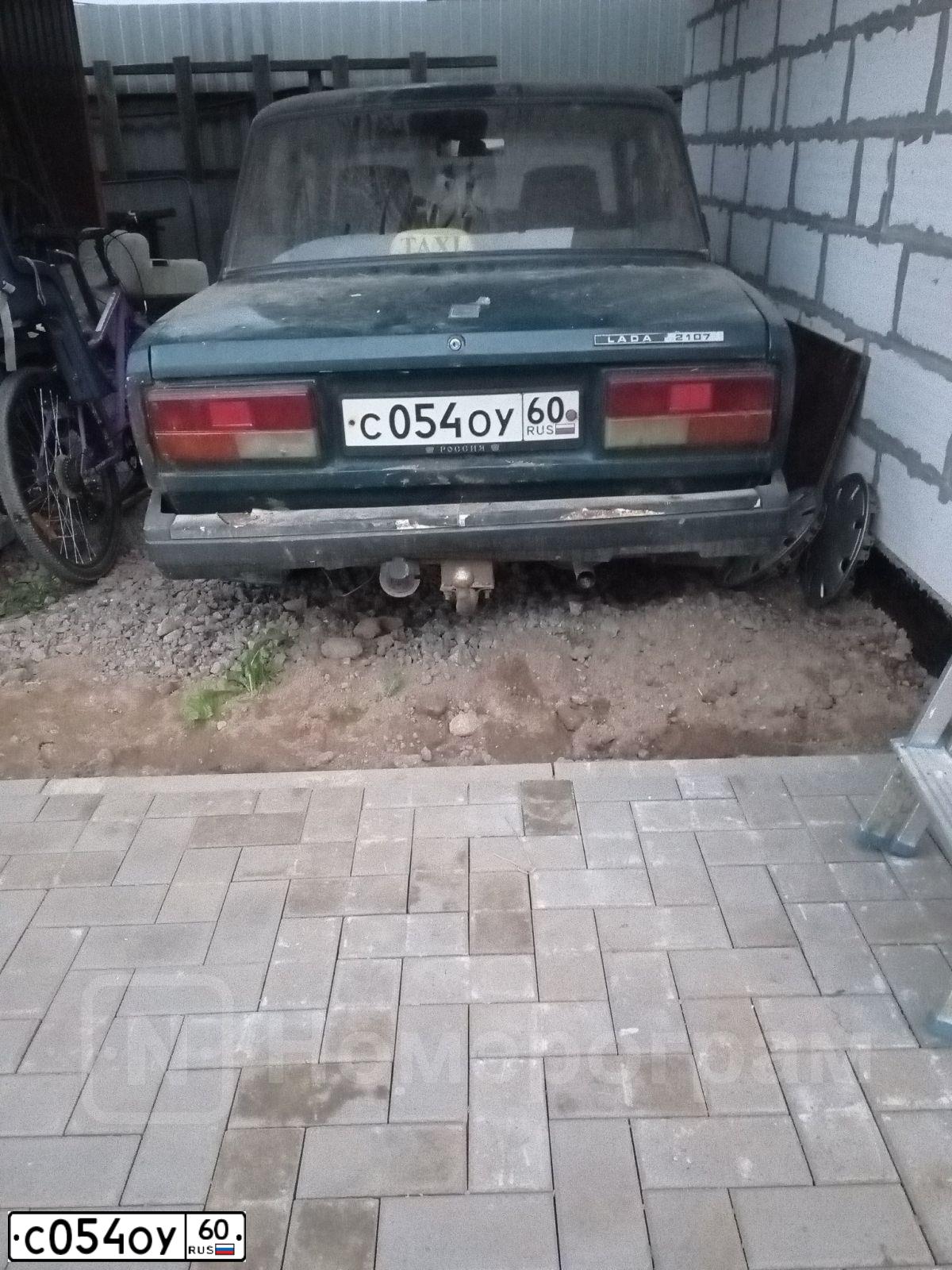 Фото автомобиля LADA 2107 LADA, 1997 — госномер У619МТ47. Цвет: МУРЕНА