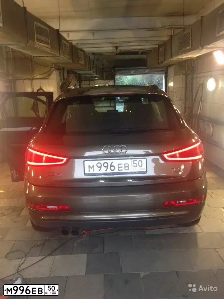 Фото автомобиля AUDI Q3, 2013 — госномер М087АВ797. Цвет: Коричневый