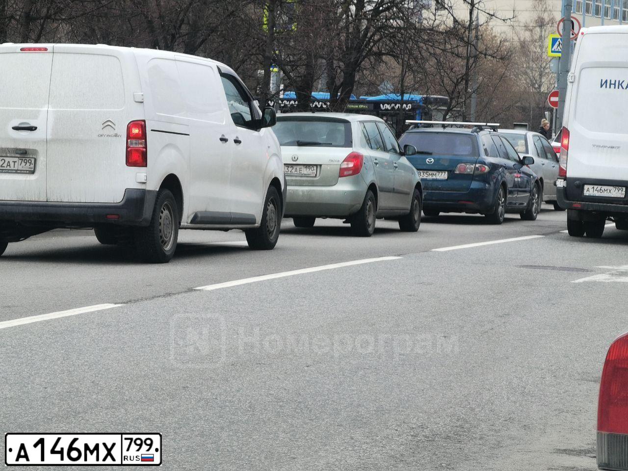 Фото автомобиля FORD TRANSIT, 2018 — госномер А146МХ799. Цвет: Белый