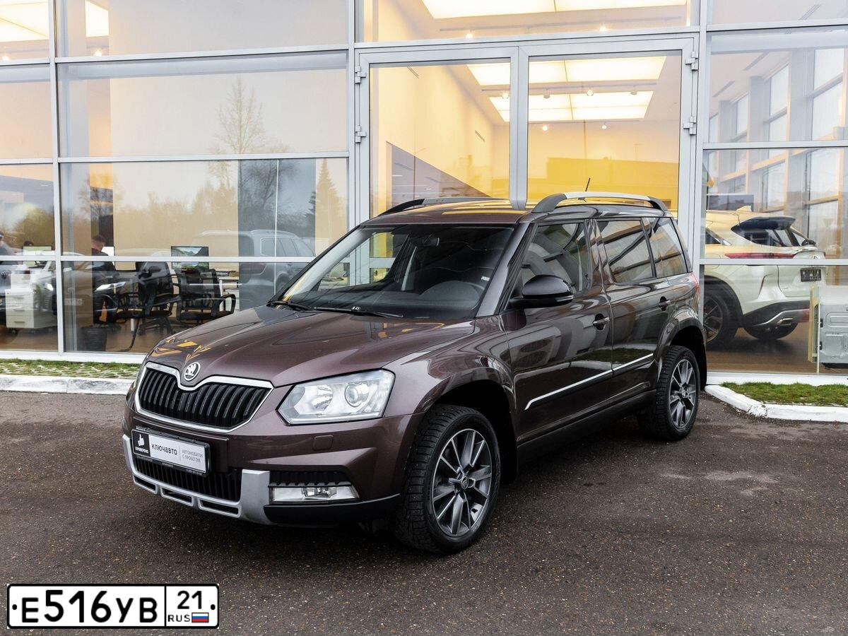 Фото автомобиля SKODA YETI, 2017 — госномер Е516УВ21. Цвет: КОРИЧНЕВЫЙ