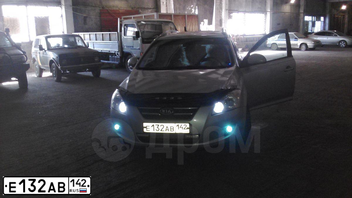 Фото автомобиля KIA CEE'D, 2007 — госномер Е132АВ142. Цвет: ПЕРЛАМУТРОВО-СЕРЕБРИСТЫЙ