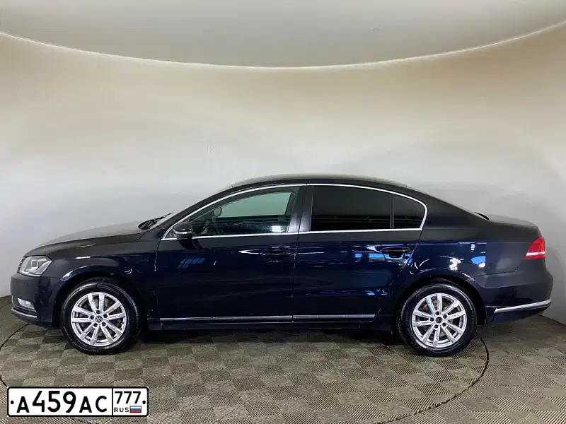 Фото автомобиля VOLKSWAGEN PASSAT, 2013. Цвет: ЧЕРНЫЙ