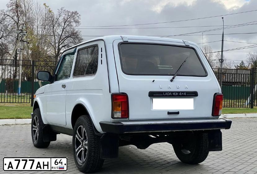 Фото автомобиля CHEVROLET NIVA, 2010 — госномер А777АН64. Цвет: ТЕМНО СЕРЫЙ МЕТАЛЛИК