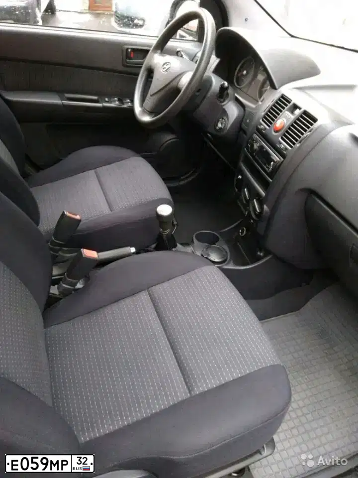 Фото автомобиля HYUNDAI GETZ, 2005 — госномер Р802ЕК32. Цвет: Серебристый