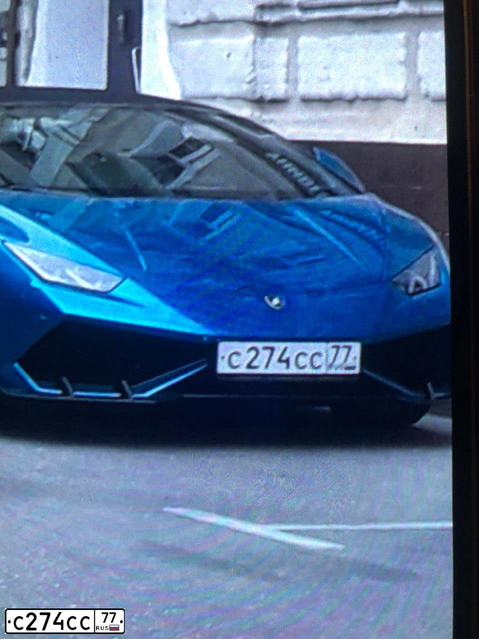 Фото автомобиля LAMBORGHINI HURACAN, 2016 — госномер Н007ХА77. Цвет: ЗЕЛЕНО-ГОЛУБОЙ