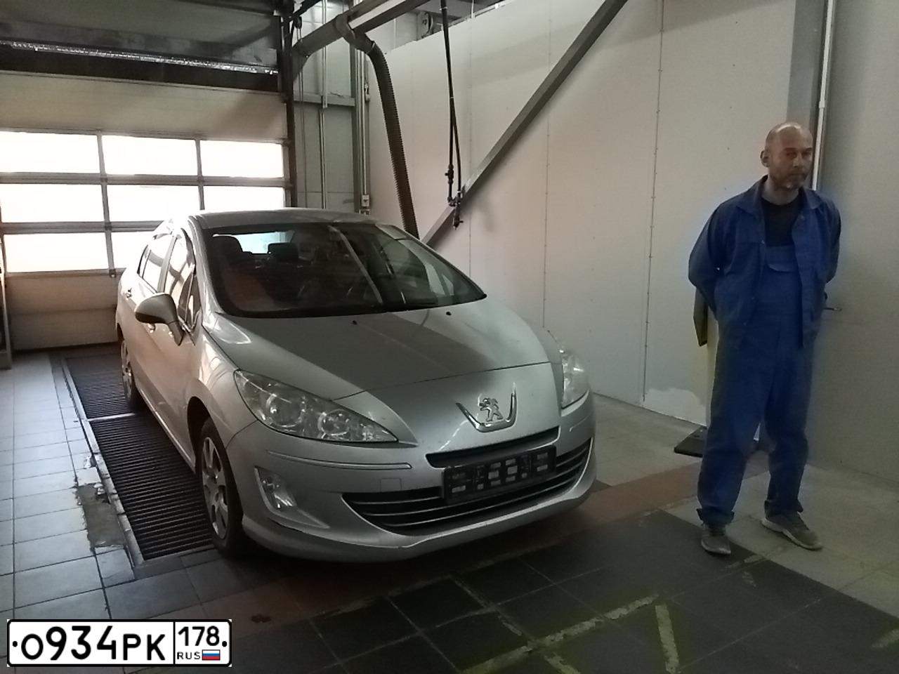 Фото автомобиля PEUGEOT 408, 2013 — госномер О934РК178. Цвет: СЕРЕБРИСТЫЙ