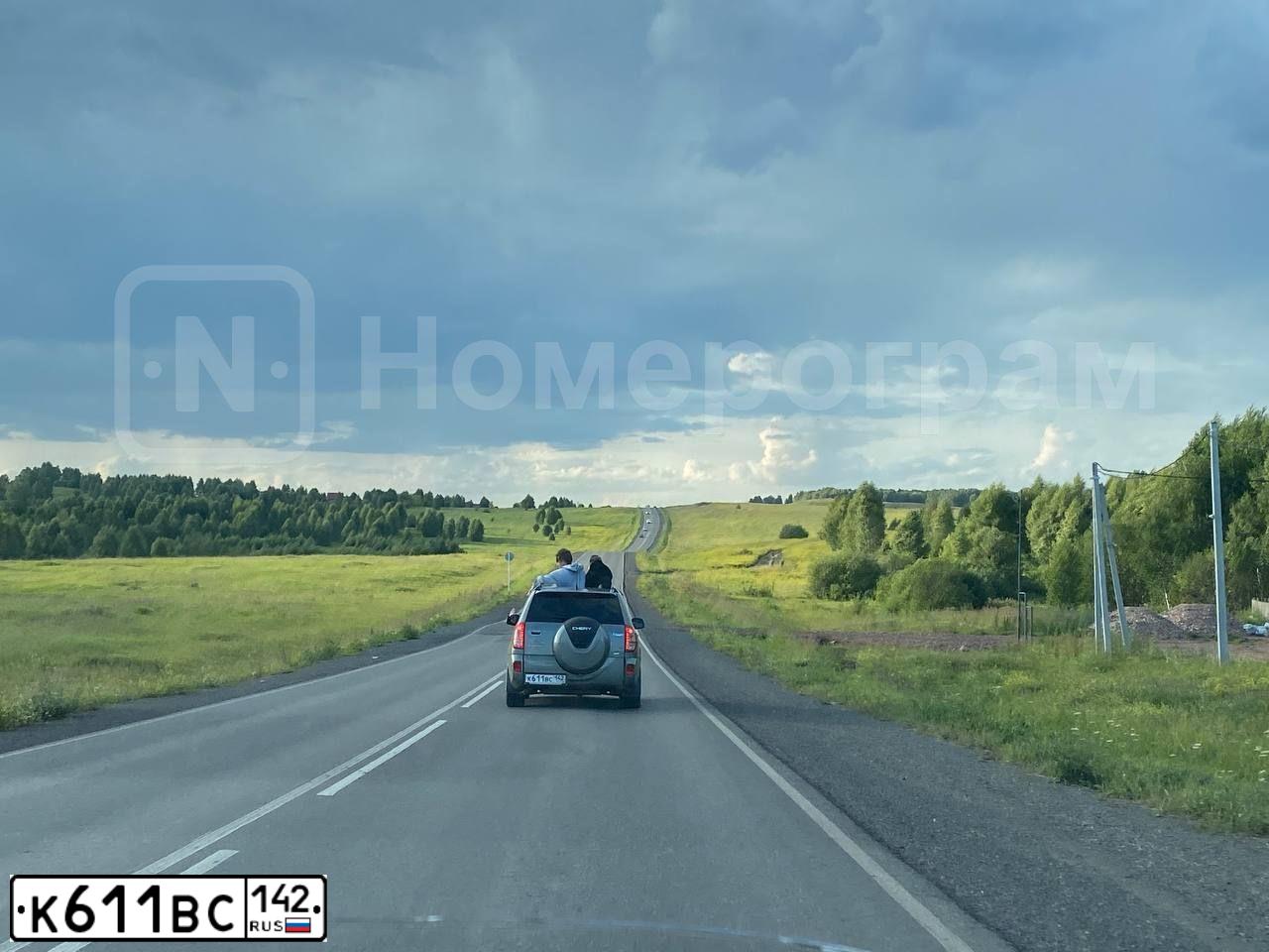 Фото автомобиля CHERY TIGGO, 2013 — госномер К611ВС142. Цвет: СЕРЫЙ