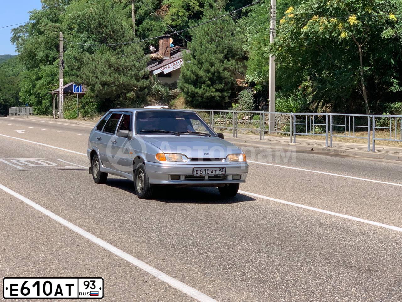 Фото автомобиля LADA 2114 SAMARA, 2006 — госномер Е610АТ93. Цвет: СВЕТЛО-СЕРЕБРИСТЫЙ МЕТАЛЛ