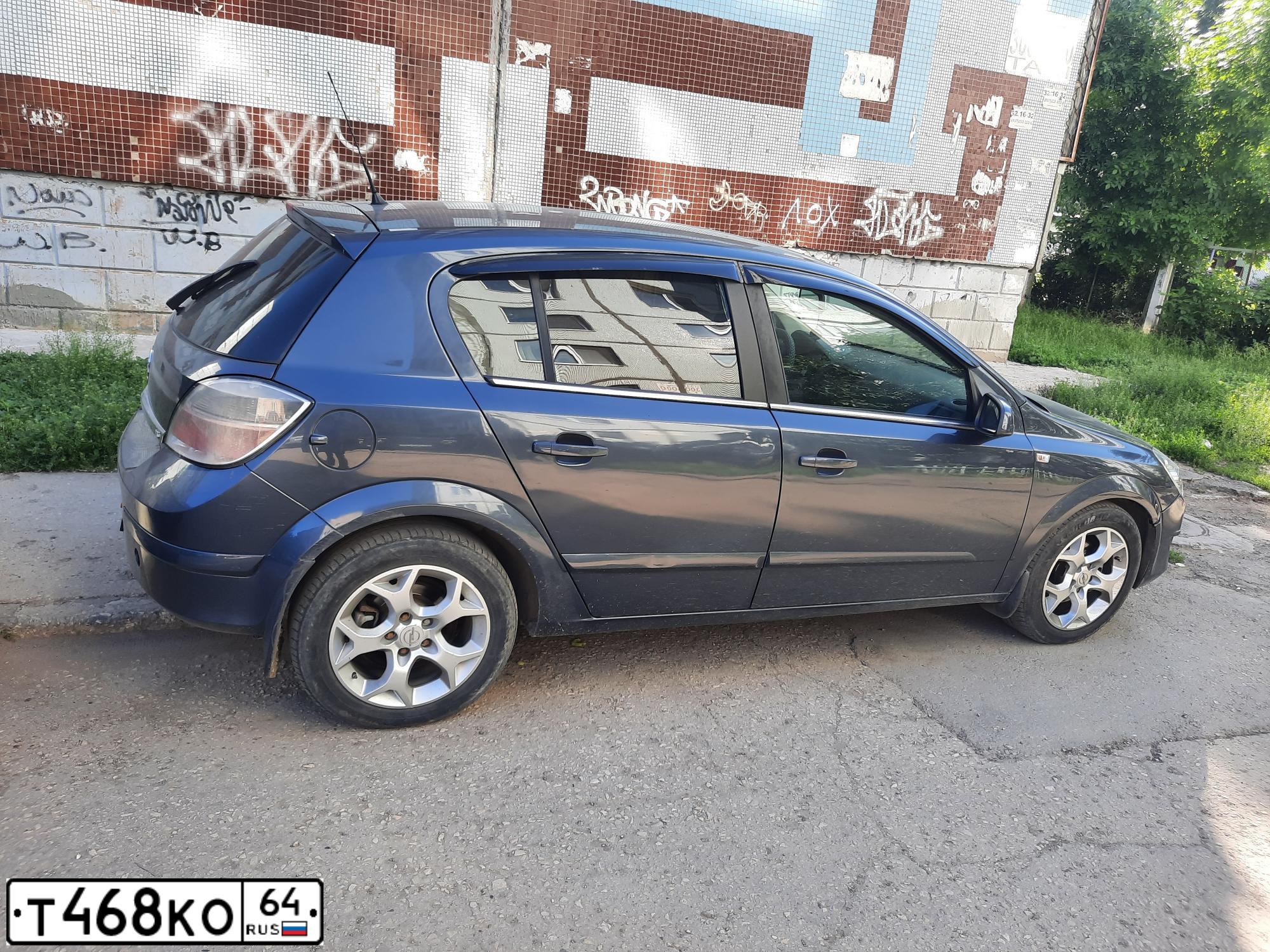 Фото автомобиля OPEL ASTRA, 2007 — госномер К070ЕУ40. Цвет: ТЕМНО-СЕРЫЙ