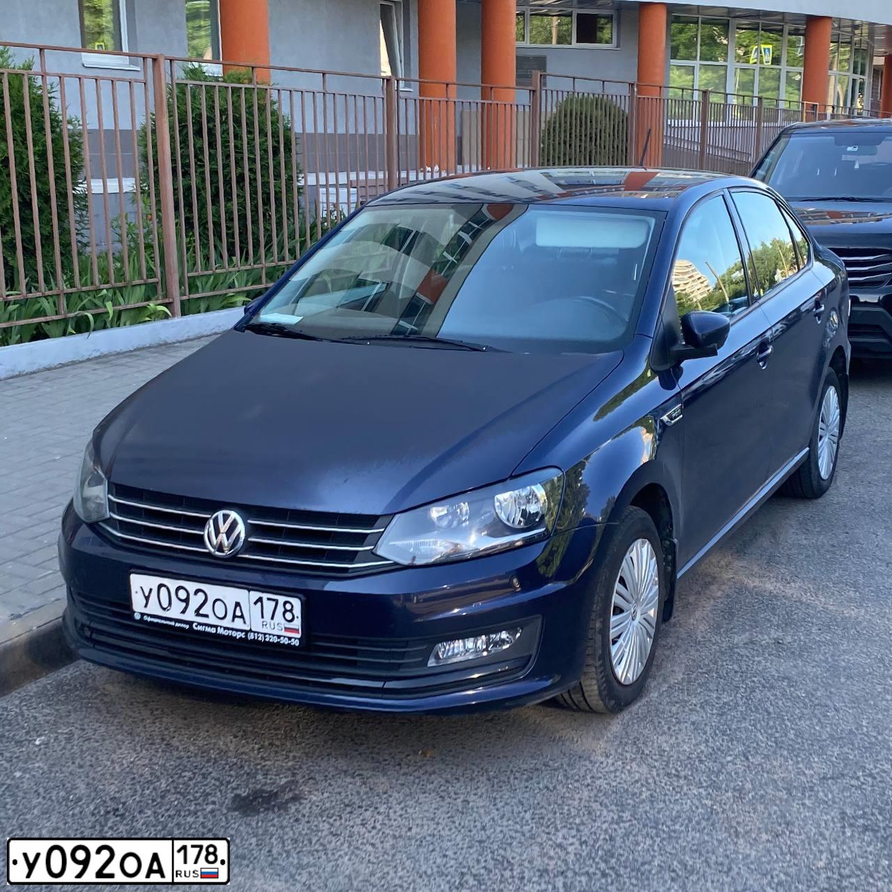 Фото автомобиля VOLKSWAGEN POLO, 2016 — госномер У092ОА178. Цвет: ТЕМНО-СИНИЙ