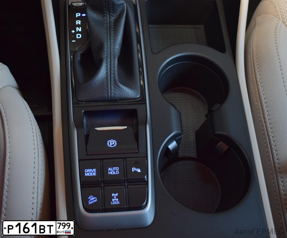 Фото автомобиля HYUNDAI TUCSON, 2017 — госномер Р161ВТ799. Цвет: СВЕТЛО-БЕЖЕВЫЙ