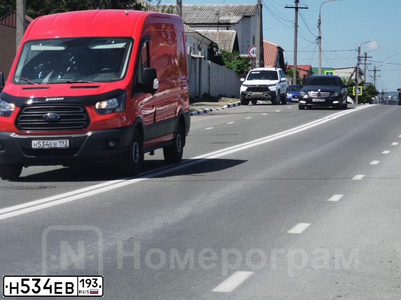 Фото автомобиля FORD TRANSIT, 2017 — госномер Н534ЕВ193. Цвет: КРАСНЫЙ