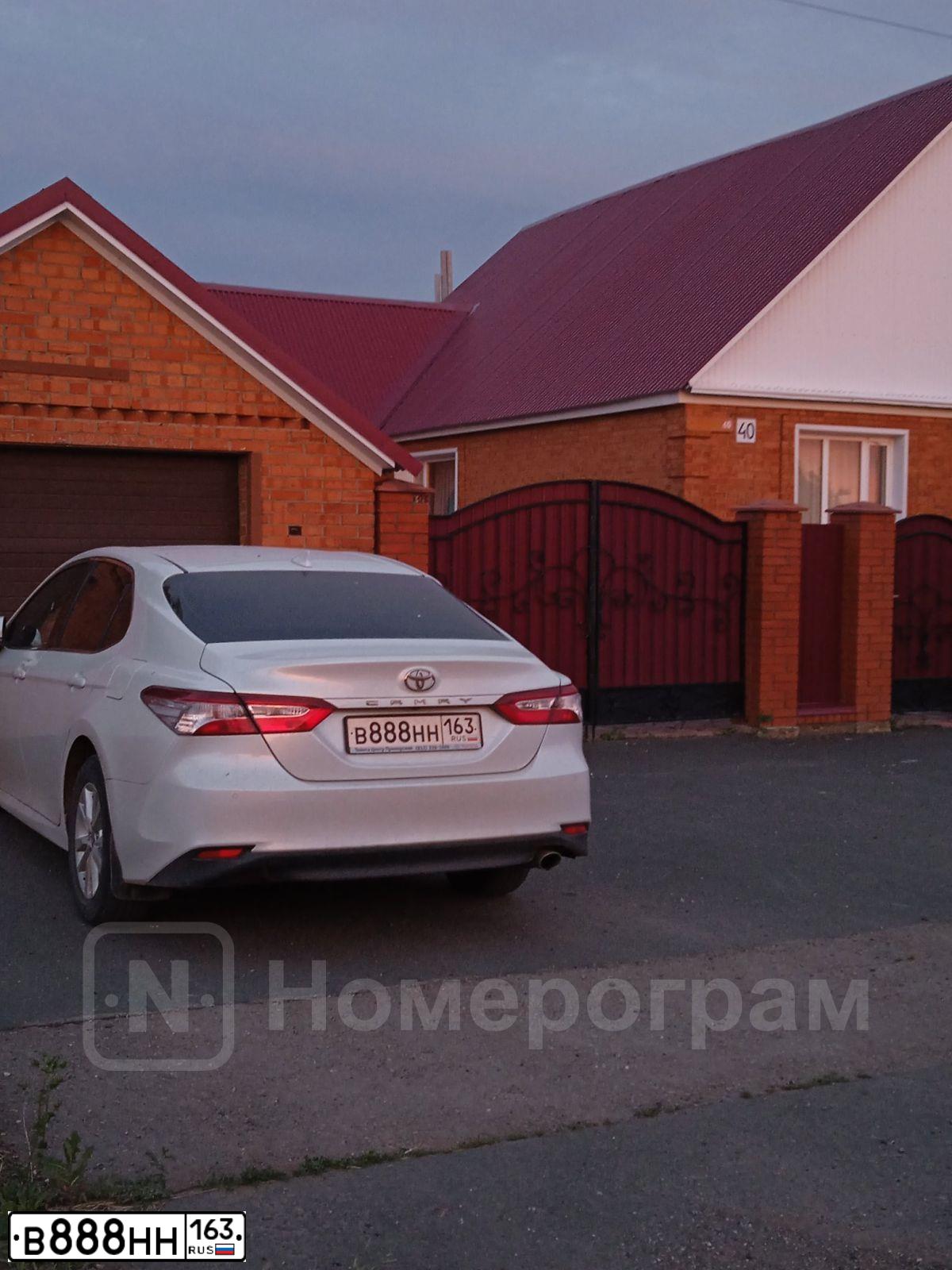 Фото автомобиля TOYOTA CAMRY, 2014 — госномер В888НН163. Цвет: БЕЛЫЙ ПЕРЛАМУТР