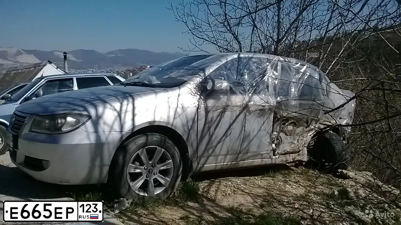 Фото автомобиля LIFAN SOLANO, 2012 — госномер Е048ЕА134. Цвет: СЕРЕБРО