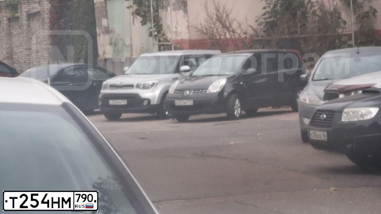 Фото автомобиля FORD FIESTA / ASPIRE, 2006 — госномер Т254НМ790. Цвет: ЧЕРНЫЙ