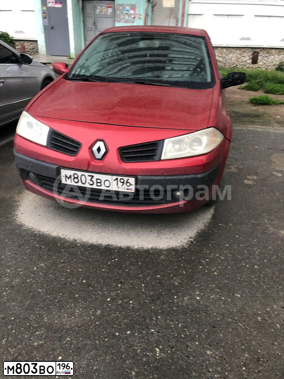 Фото автомобиля RENAULT MEGANE, 2006 — госномер Н481СА72. Цвет: Красный